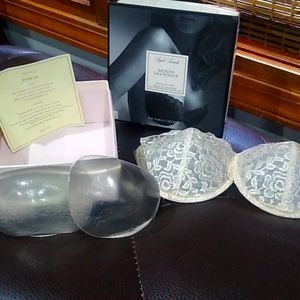 VS Backless lace bra